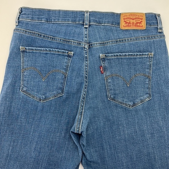 Levi’s Classic Bermuda Cuffed Shorts 28 Stretch Denim Mid Rise - Picture 3 of 12